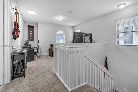 Casa en venta en Hialeah, Florida, 4 dormitorios, 226.03 m2 № 1809625 - foto 24
