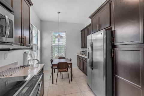 Casa en venta en Hialeah, Florida, 4 dormitorios, 226.03 m2 № 1809625 - foto 12