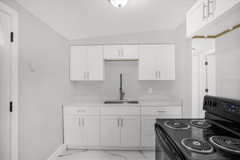 House in Sanford, Florida 3 bedrooms, 77.67 sq.m. № 1902115 - photo 9