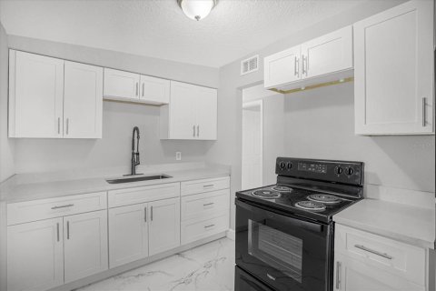 House in Sanford, Florida 3 bedrooms, 77.67 sq.m. № 1902115 - photo 7