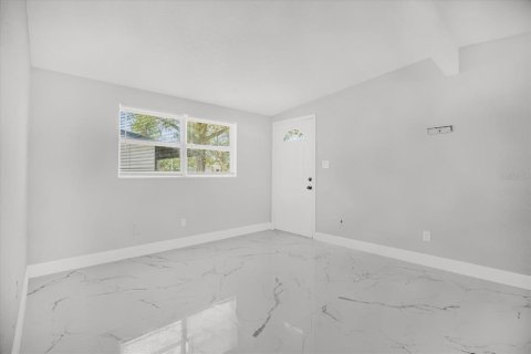 House in Sanford, Florida 3 bedrooms, 77.67 sq.m. № 1902115 - photo 4