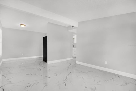 House in Sanford, Florida 3 bedrooms, 77.67 sq.m. № 1902115 - photo 6