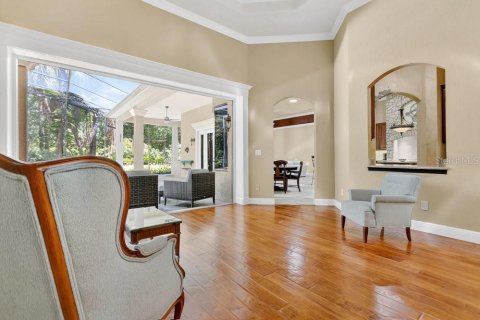 Villa ou maison à vendre à DeLand, Floride: 5 chambres, 319.86 m2 № 1918616 - photo 4