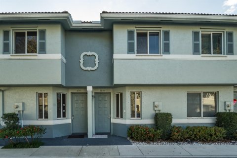 Touwnhouse à louer à Riviera Beach, Floride: 2 chambres, 113.99 m2 № 2084226 - photo 1