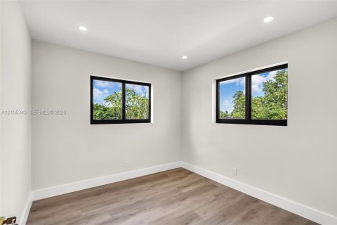 Villa ou maison à vendre à Miami, Floride: 3 chambres, 192.77 m2 № 2414756 - photo 15