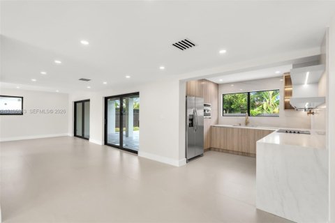Villa ou maison à vendre à Miami, Floride: 3 chambres, 192.77 m2 № 2414756 - photo 8
