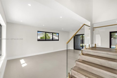 Villa ou maison à vendre à Miami, Floride: 3 chambres, 192.77 m2 № 2414756 - photo 4
