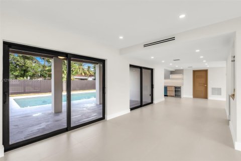 Villa ou maison à vendre à Miami, Floride: 3 chambres, 192.77 m2 № 2414756 - photo 7