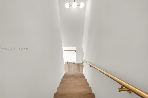 Villa ou maison à vendre à Miami, Floride: 3 chambres, 192.77 m2 № 2414756 - photo 28