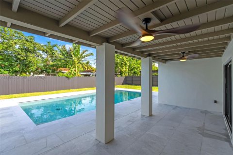 Villa ou maison à vendre à Miami, Floride: 3 chambres, 192.77 m2 № 2414756 - photo 30