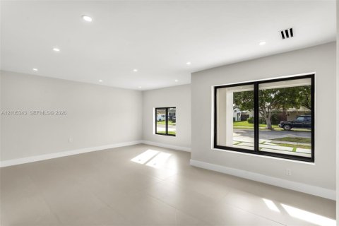 Villa ou maison à vendre à Miami, Floride: 3 chambres, 192.77 m2 № 2414756 - photo 12