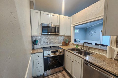 House in Crystal River, Florida 3 bedrooms, 106.28 sq.m. № 1879567 - photo 19