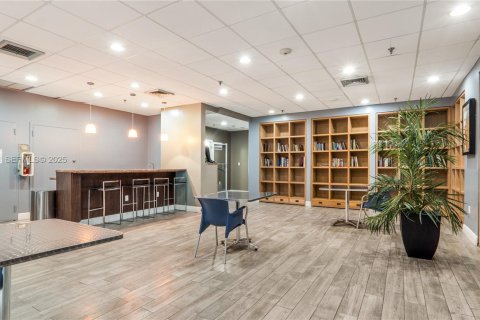 Copropriété à louer à Miami, Floride: 1 chambre, 53.42 m2 № 1983062 - photo 25