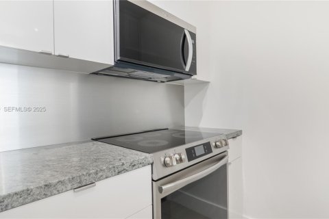 Copropriété à louer à Miami, Floride: 1 chambre, 53.42 m2 № 1983062 - photo 10