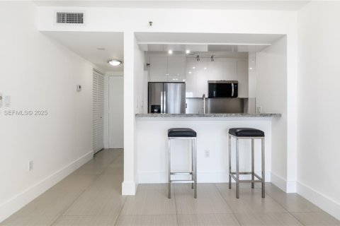 Copropriété à louer à Miami, Floride: 1 chambre, 53.42 m2 № 1983062 - photo 6