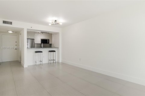 Copropriété à louer à Miami, Floride: 1 chambre, 53.42 m2 № 1983062 - photo 5