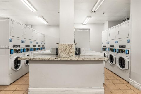 Copropriété à louer à Miami, Floride: 1 chambre, 53.42 m2 № 1983062 - photo 29