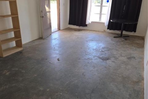 Propiedad comercial en alquiler en Saint Petersburg, Florida, 832.22 m2 № 1912363 - foto 8