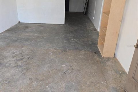 Propiedad comercial en alquiler en Saint Petersburg, Florida, 832.22 m2 № 1912363 - foto 11