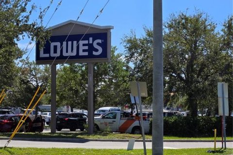 Propiedad comercial en alquiler en Saint Petersburg, Florida, 832.22 m2 № 1912363 - foto 12