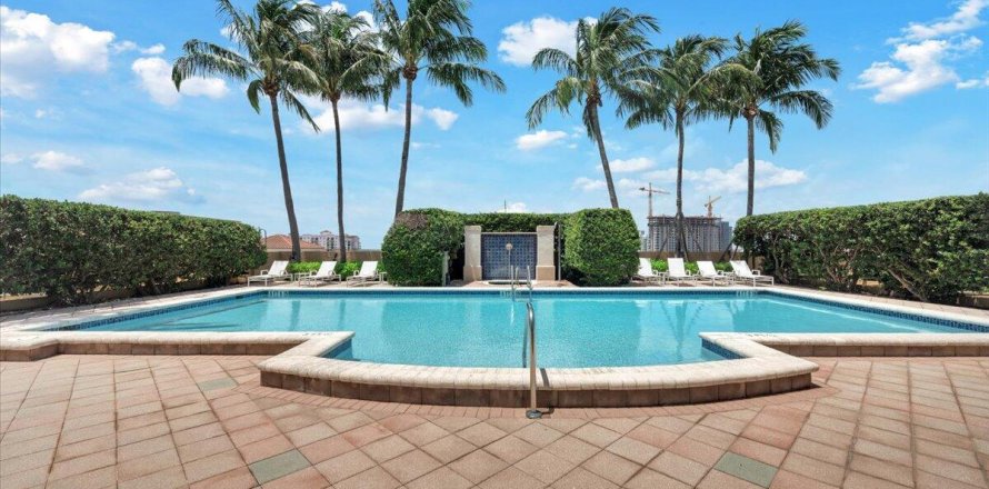Condo in West Palm Beach, Florida, 2 bedrooms  № 982028