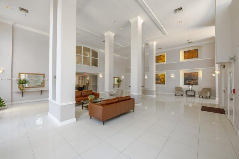 Condo in Doral, Florida, 3 bedrooms № 1957155 - photo 3
