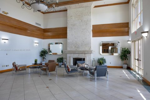 Condo in Doral, Florida, 3 bedrooms № 1957155 - photo 4