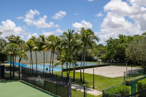 Condo in Doral, Florida, 3 bedrooms № 1957155 - photo 22