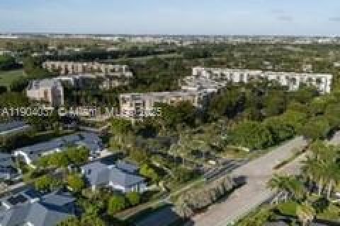 Condo in Doral, Florida, 3 bedrooms № 1957155 - photo 26