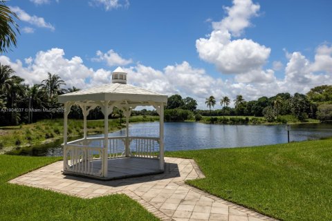 Condo in Doral, Florida, 3 bedrooms № 1957155 - photo 23