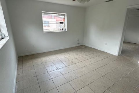 Casa en venta en Lake Wales, Florida, 5 dormitorios, 173.17 m2 № 1916291 - foto 11