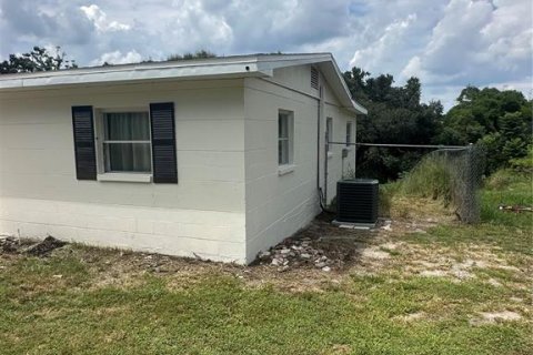 Casa en venta en Lake Wales, Florida, 5 dormitorios, 173.17 m2 № 1916291 - foto 2