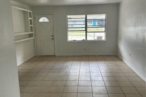 Casa en venta en Lake Wales, Florida, 5 dormitorios, 173.17 m2 № 1916291 - foto 4