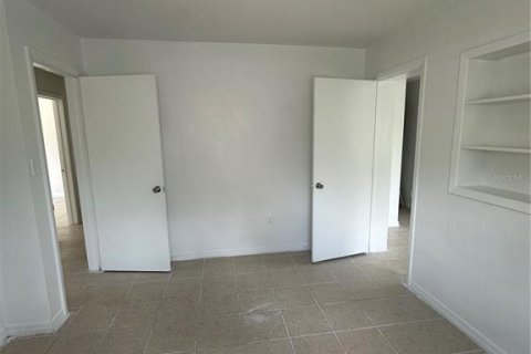 Casa en venta en Lake Wales, Florida, 5 dormitorios, 173.17 m2 № 1916291 - foto 8
