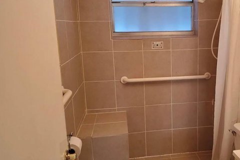 Condo in Lauderhill, Florida, 2 bedrooms № 2177036 - photo 18
