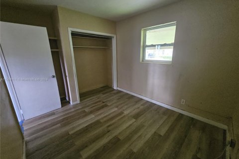 Casa en venta en Lauderhill, Florida, 4 dormitorios, 101.45 m2 № 1120849 - foto 9