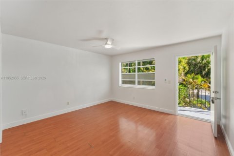 Copropriété à louer à Miami, Floride: 33.44 m2 № 2010851 - photo 4