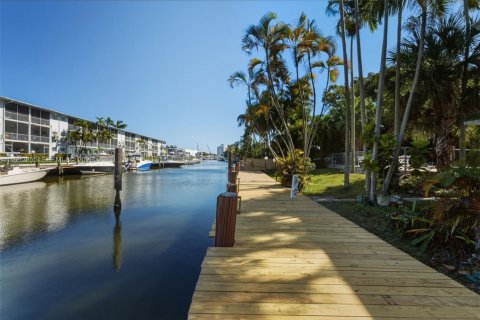 Copropriété à louer à Miami, Floride: 33.44 m2 № 2010851 - photo 11