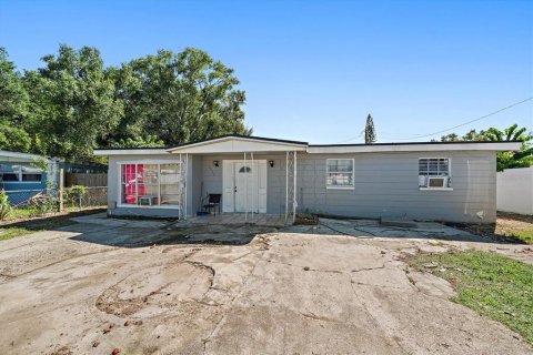 Villa ou maison à Tampa, Floride 4 chambres, 151.8 m2 № 2419702