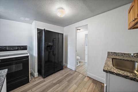 Villa ou maison à vendre à Tampa, Floride: 4 chambres, 151.8 m2 № 2419702 - photo 19