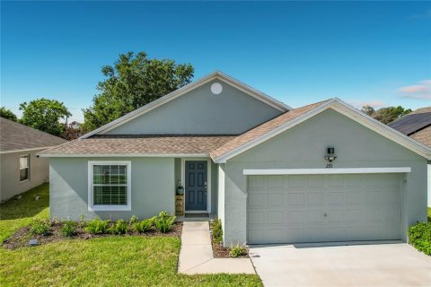 House in Winter Haven, Florida 3 bedrooms, 121.24 sq.m. № 2099067