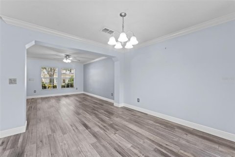 Townhouse in Valrico, Florida 2 bedrooms, 135.73 sq.m. № 1899188 - photo 8