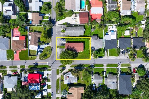 Propiedad comercial en venta en Hallandale Beach, Florida, 159.98 m2 № 1952597 - foto 12