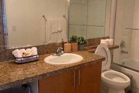 Condominio en alquiler en Aventura, Florida, 3 dormitorios, 122.63 m2 № 1992981 - foto 19