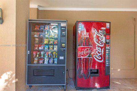 Condominio en alquiler en Aventura, Florida, 3 dormitorios, 122.63 m2 № 1992981 - foto 26