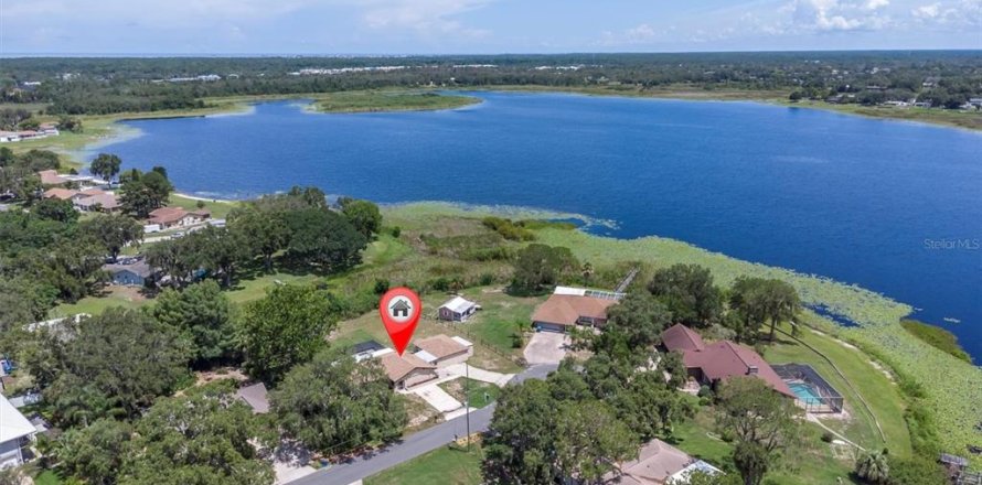 House in Spring Hill, Florida 3 bedrooms, 246.01 sq.m. № 1808739