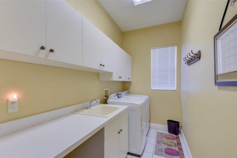 Casa en alquiler en Fish Hawk, Florida, 4 dormitorios, 240.9 m2 № 1806850 - foto 21