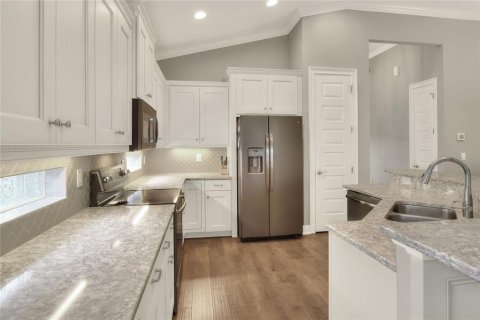 House in Lakeland, Florida 2 bedrooms, 166.11 sq.m. № 1648034 - photo 8