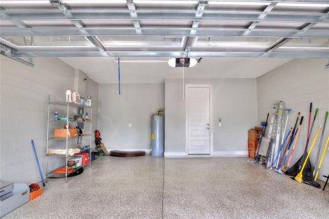 House in Lakeland, Florida 2 bedrooms, 166.11 sq.m. № 1648034 - photo 17