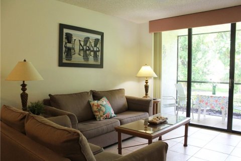 Condo in Bradenton, Florida, 2 bedrooms  № 213422 - photo 9